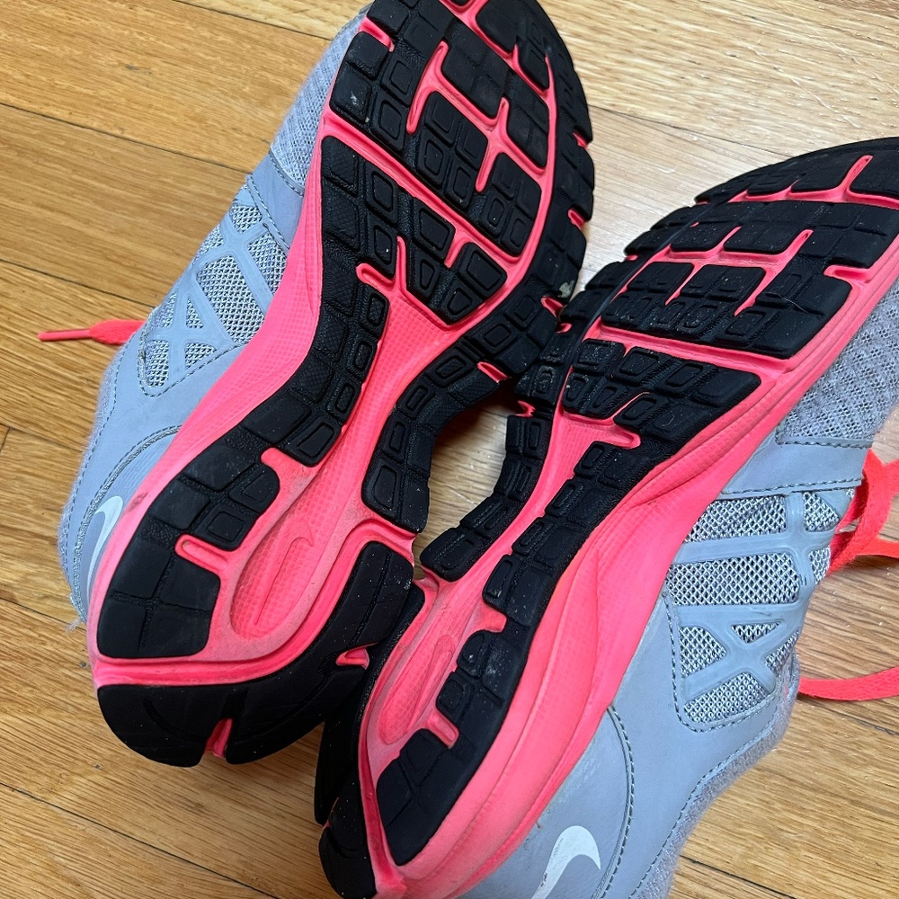 Nike Grey and Pink Running Shoes - Picture 6 of 7